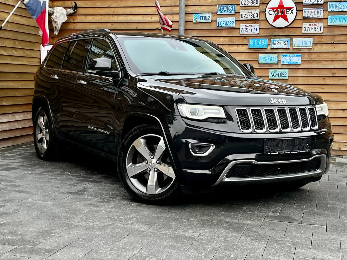 Jeep Grand Cherokee 3.0 CRD Overland Pano Navi ACC Noir - 2