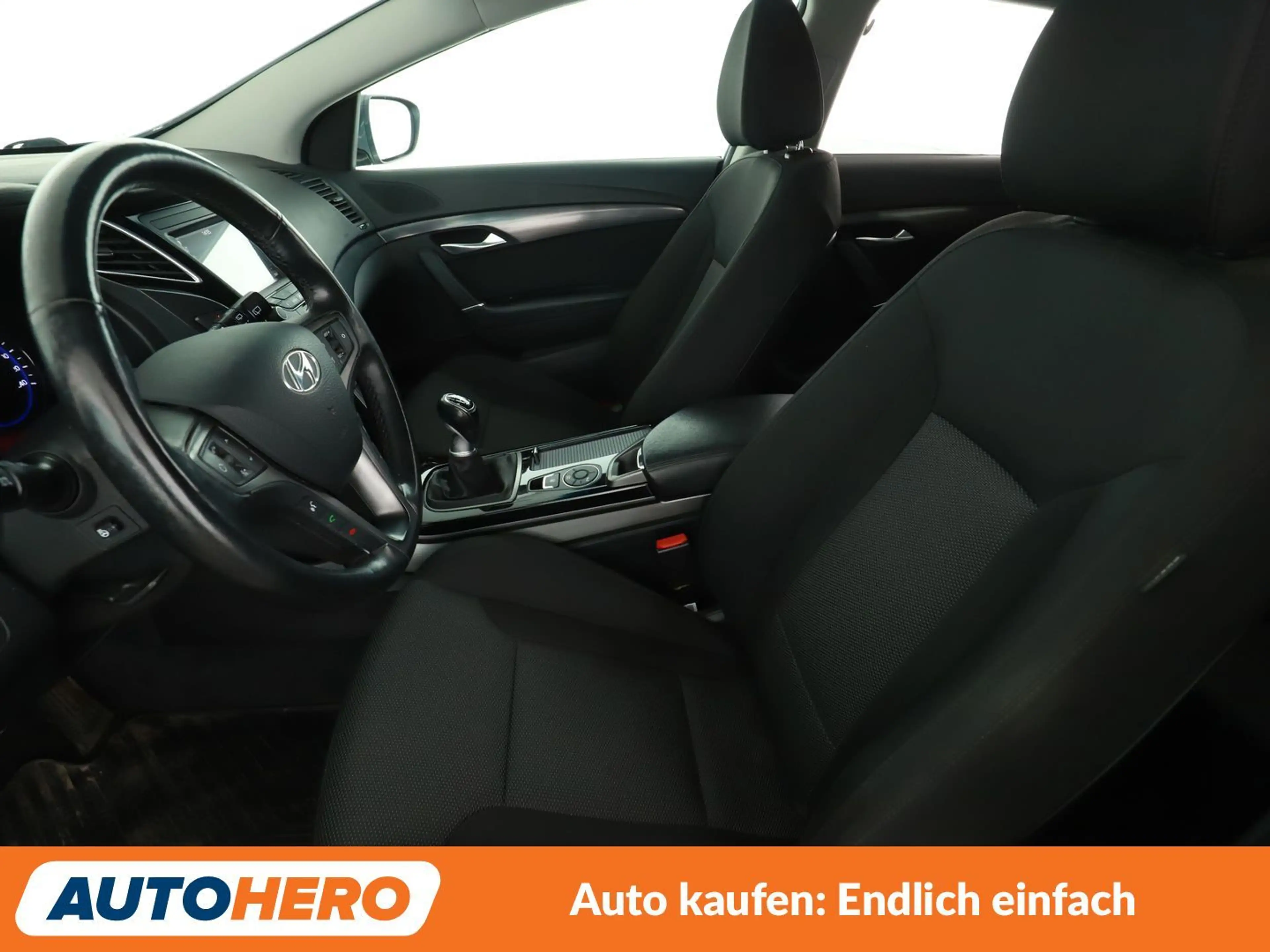 Hyundai i40 1.6 Trend Blue*NAVI*TEMPO*CAM*PDC*SHZ*KLIMA* — photo 10