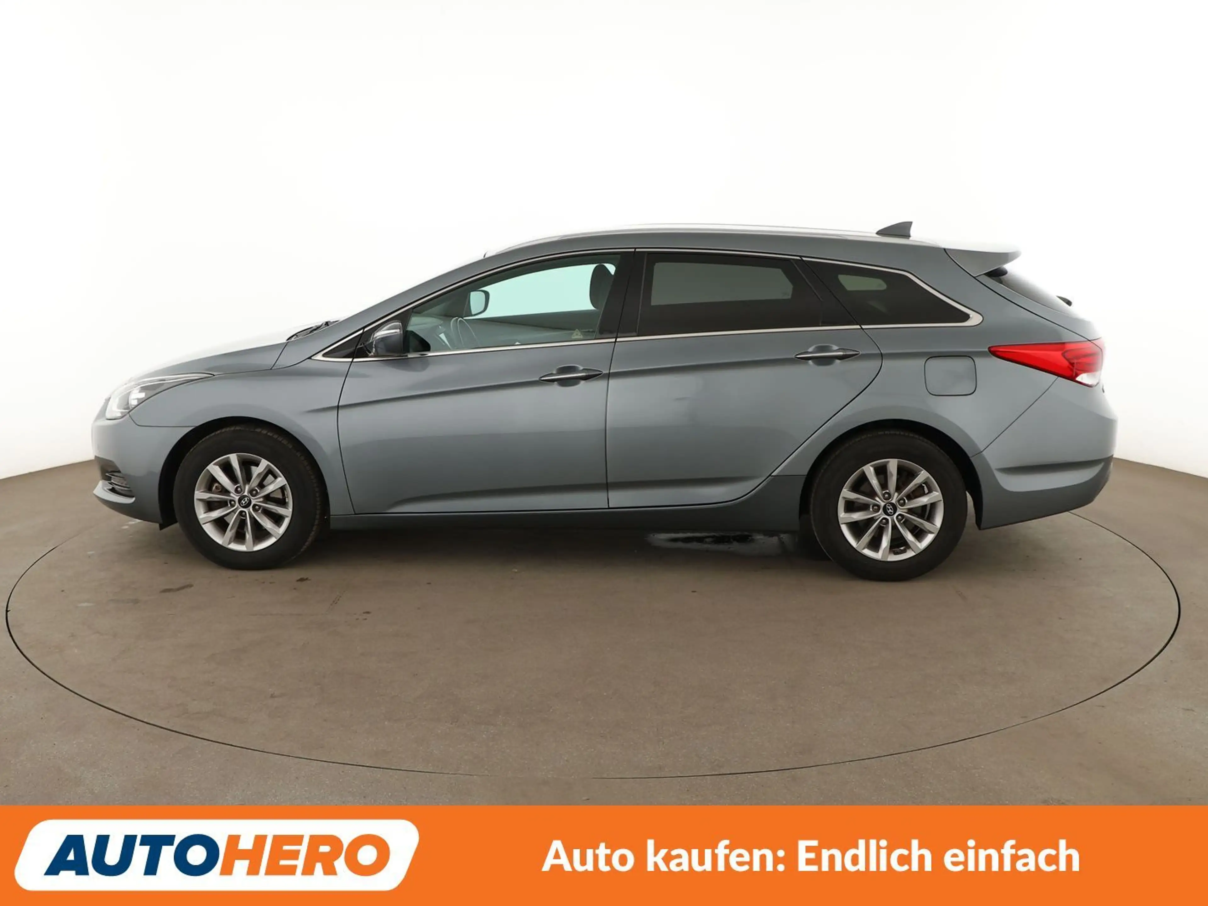Hyundai i40 1.6 Trend Blue*NAVI*TEMPO*CAM*PDC*SHZ*KLIMA* — photo 3