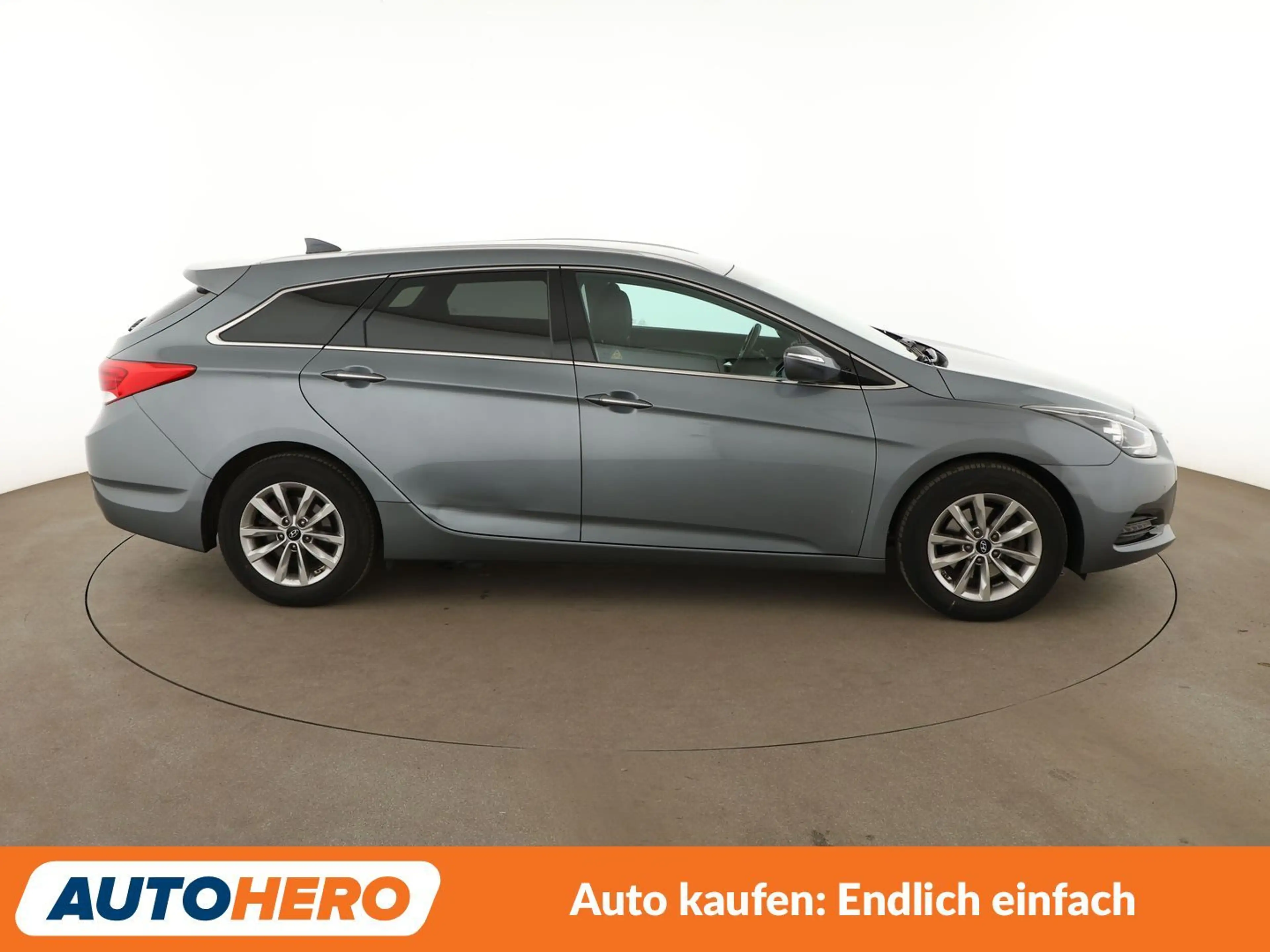 Hyundai i40 1.6 Trend Blue*NAVI*TEMPO*CAM*PDC*SHZ*KLIMA* — photo 7