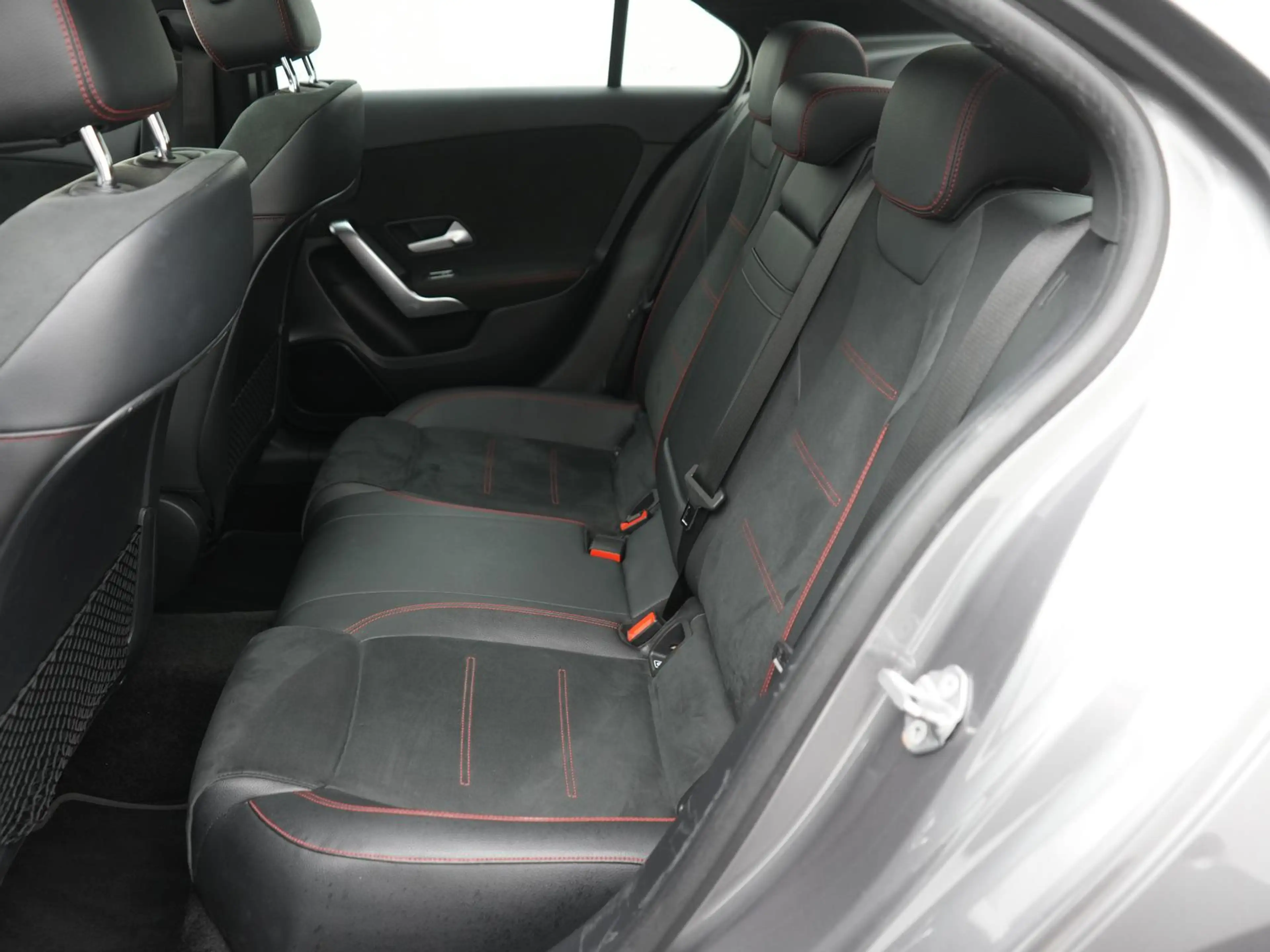 Mercedes-Benz A 180 d Limousine AMG-Line,MULTIBEAM,PANO,MEMORY — photo 7