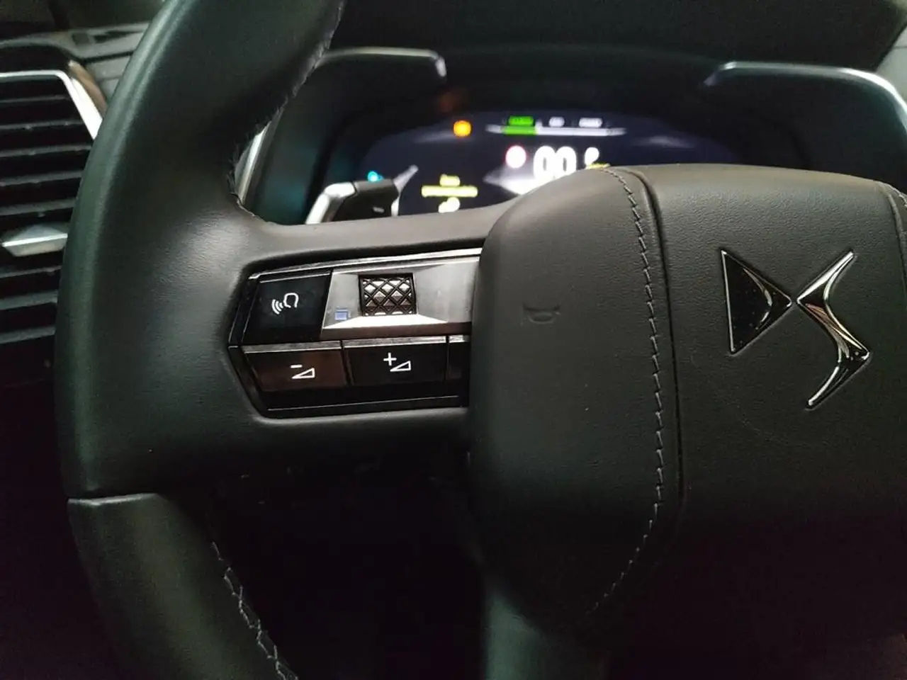 DS Automobiles DS 7 Crossback 1.6 e-tense phev Rivoli 225cv auto 17