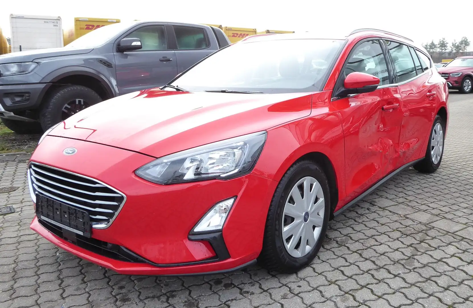 Ford Focus Turnier 1.0 EcoBoost Cool & Connect Rouge - 1