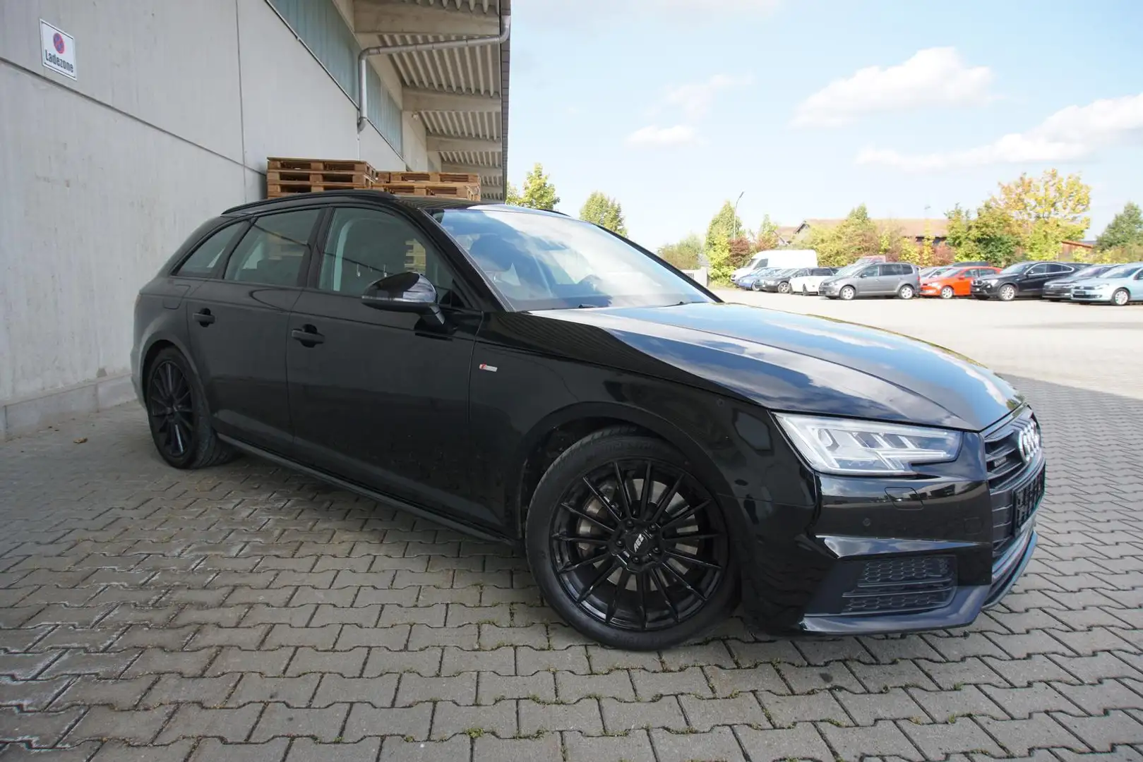 Audi A4 Avant 3.0TDI quattro Navi Kamera Stdhz Matrix Zwart - 1