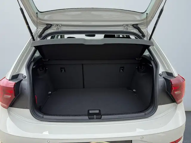 Volkswagen Polo view 14