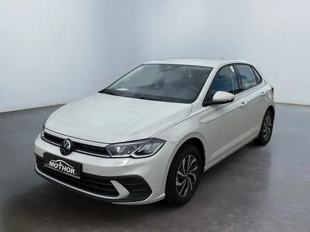 Volkswagen Polo view 2