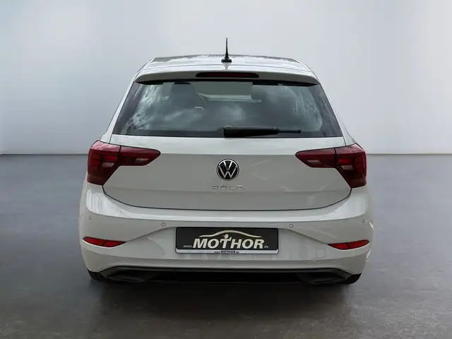 Volkswagen Polo view 5