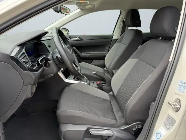 Volkswagen Polo view 7