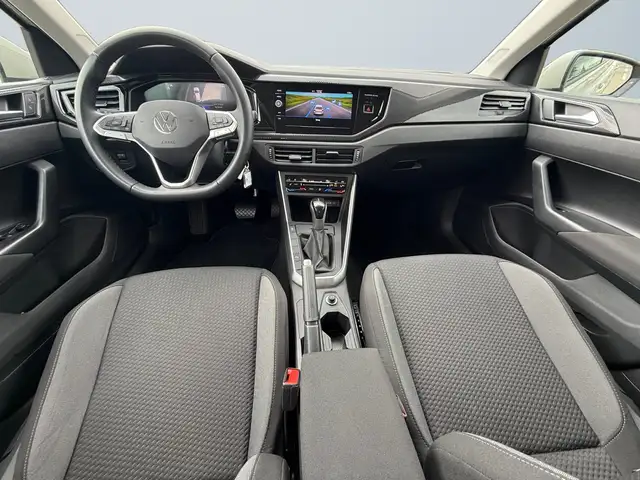 Volkswagen Polo view 8