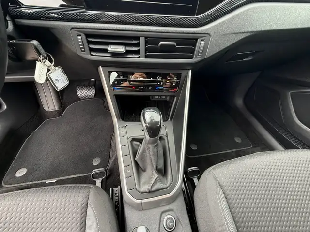 Volkswagen Polo view 9