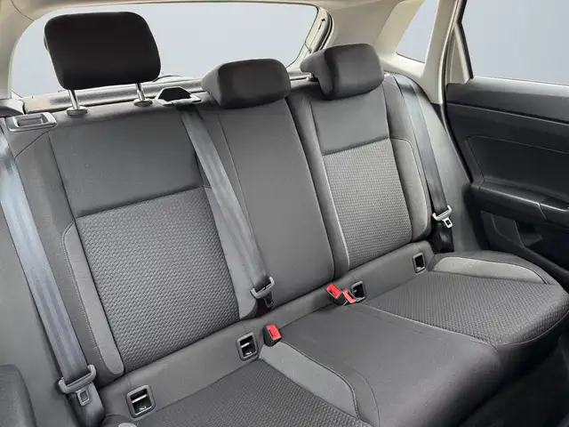 Volkswagen Polo view 11