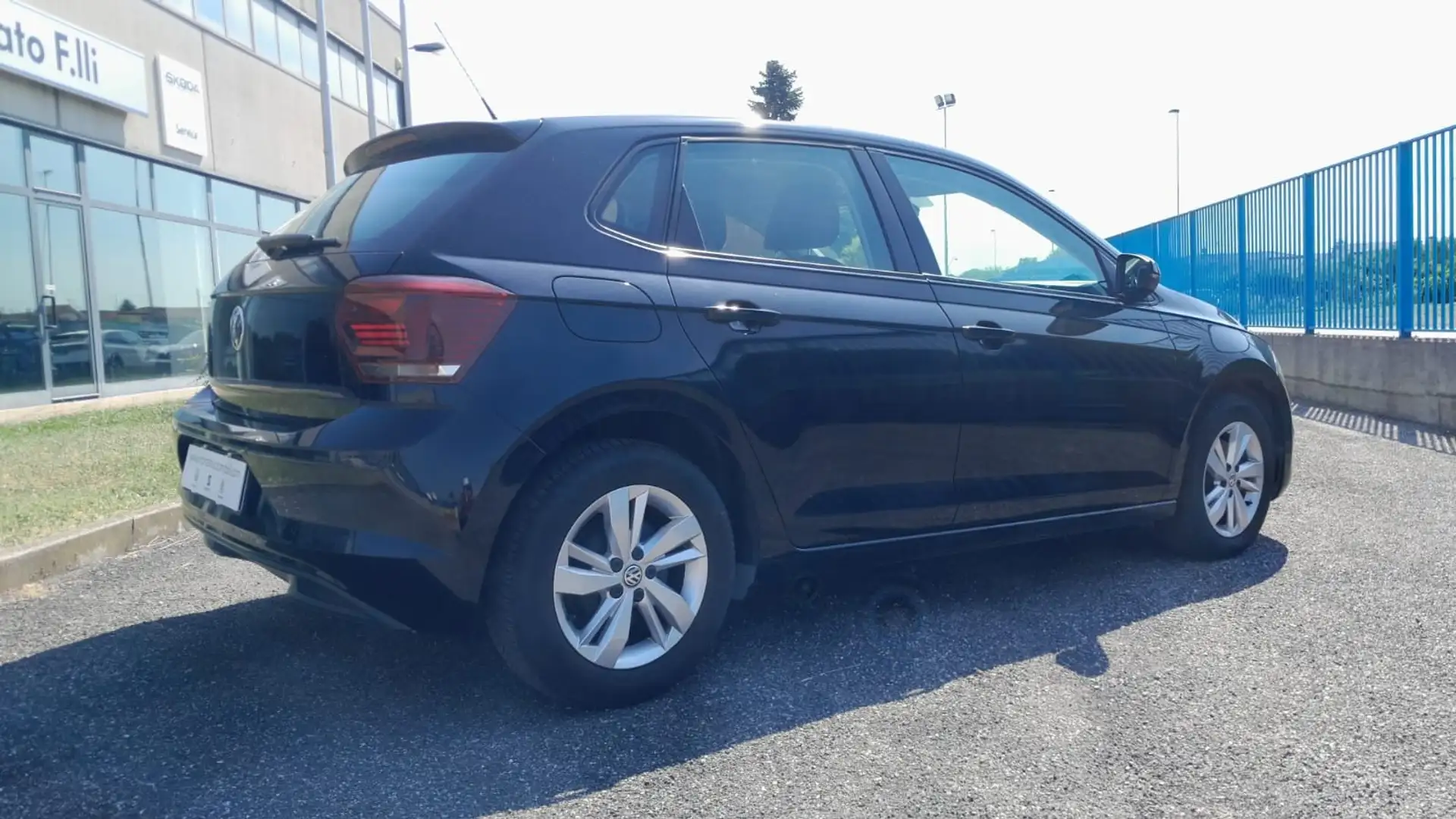 Volkswagen Polo Polo VI 2017 5p 1.6 tdi Comfortline 80cv Nero - 2