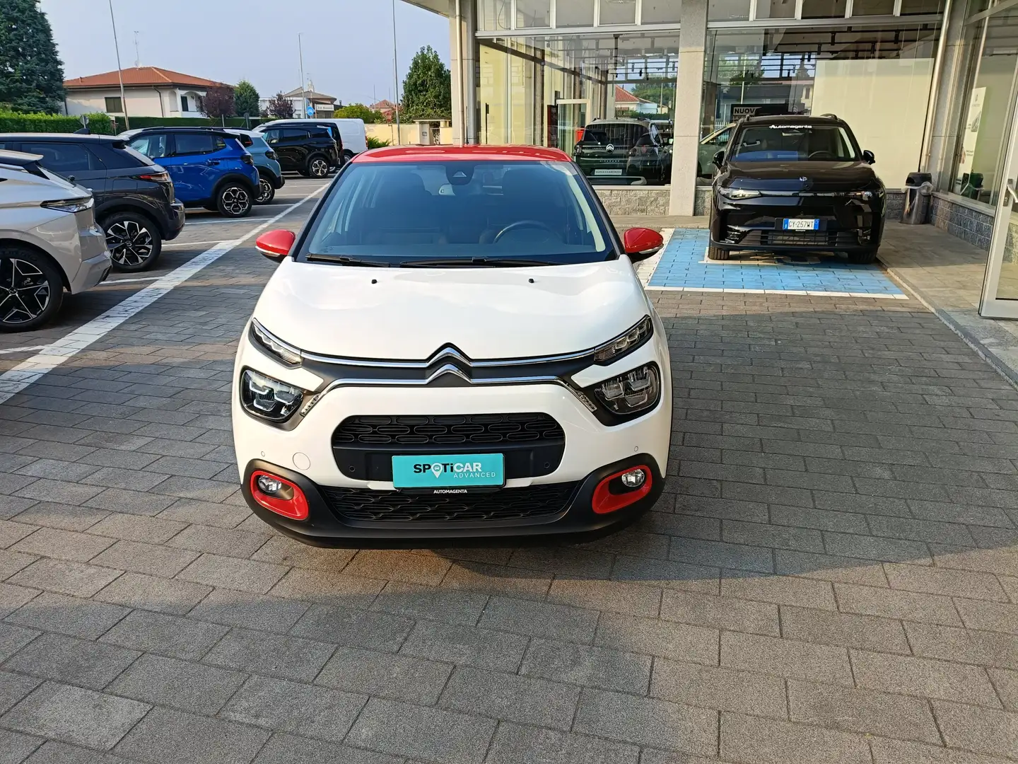 Citroen C3 1.2 PureTech 83cv SHINE USATO GARANTITO Weiß - 2