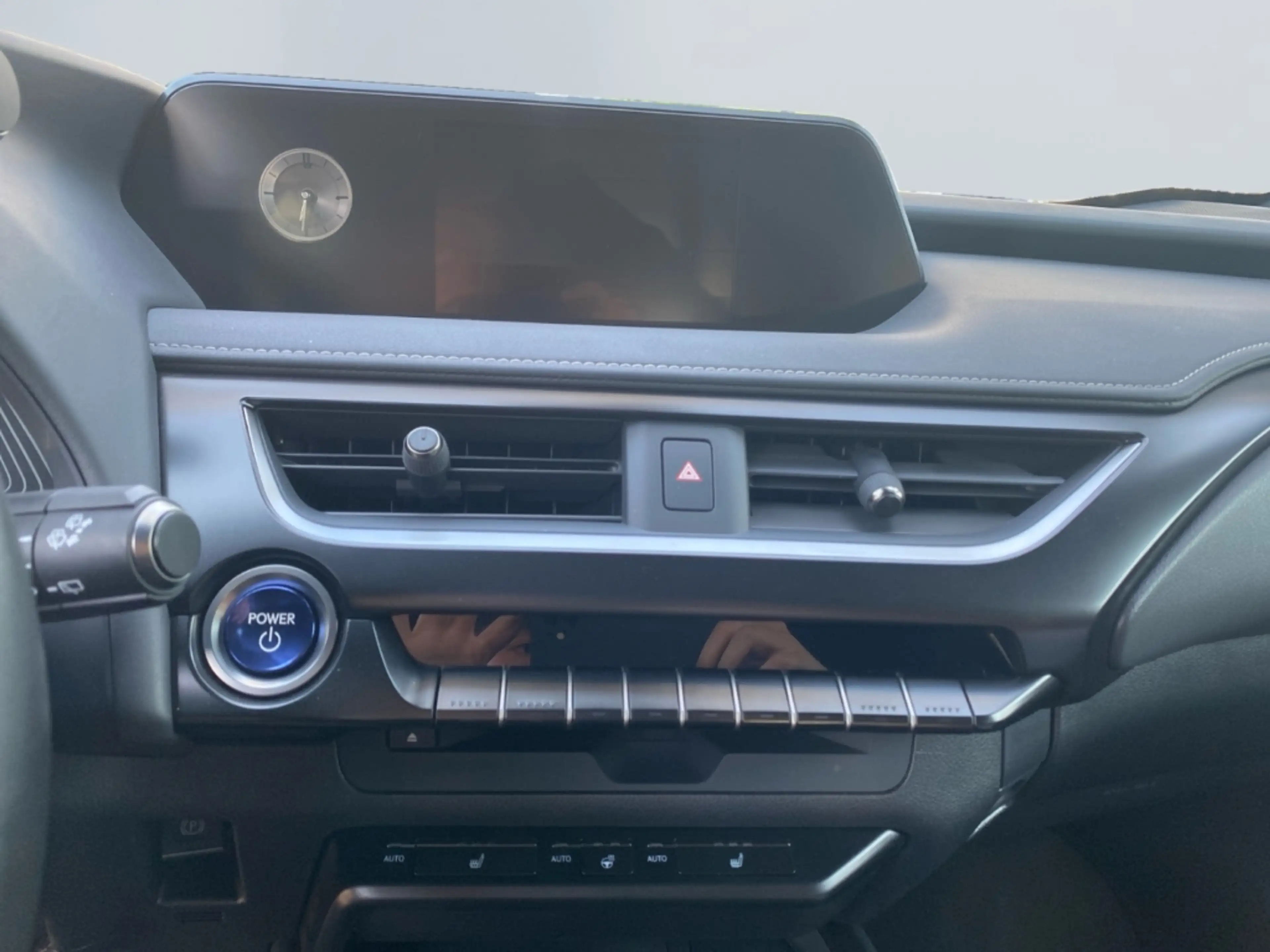 Lexus UX 250h Style Edition *Bi-LED*ACC*CAM*SHZ*CarPlay* — photo 15