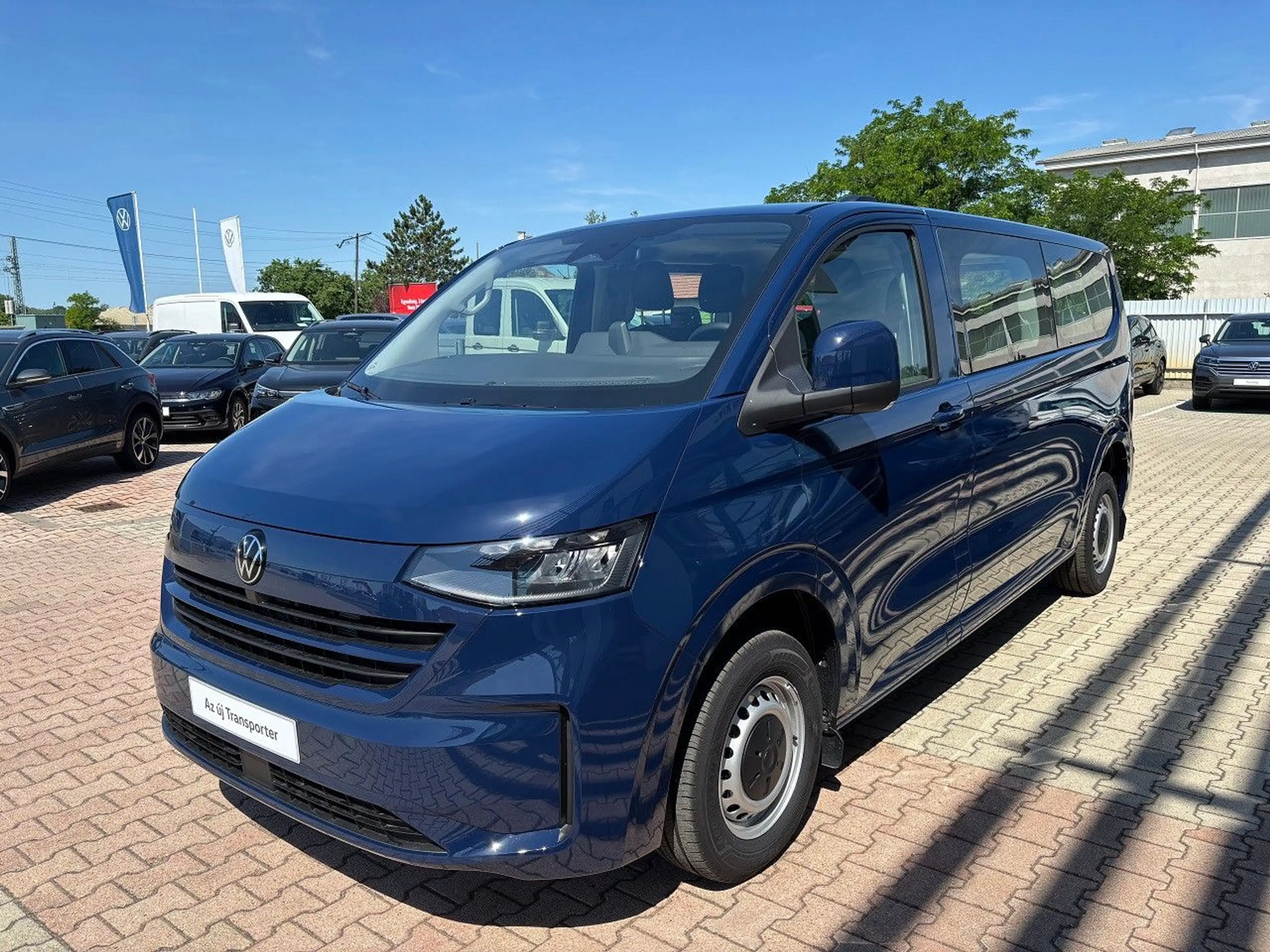 Volkswagen T7 Kombi 2.0 TDI Lang 9-Si AHK ZHZ 3-Zone Expak — photo 8