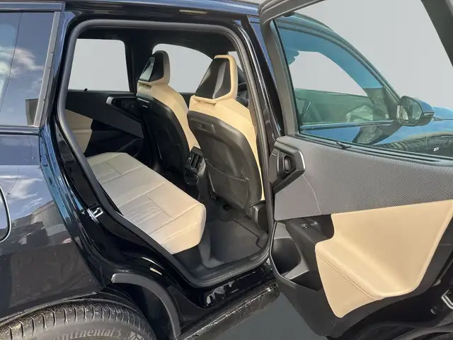 BMW X3 view 11