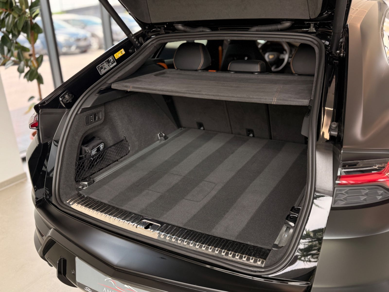Lamborghini Urus SE 4.0 V8 PHEV B&O Pano PPF Matt — photo 9
