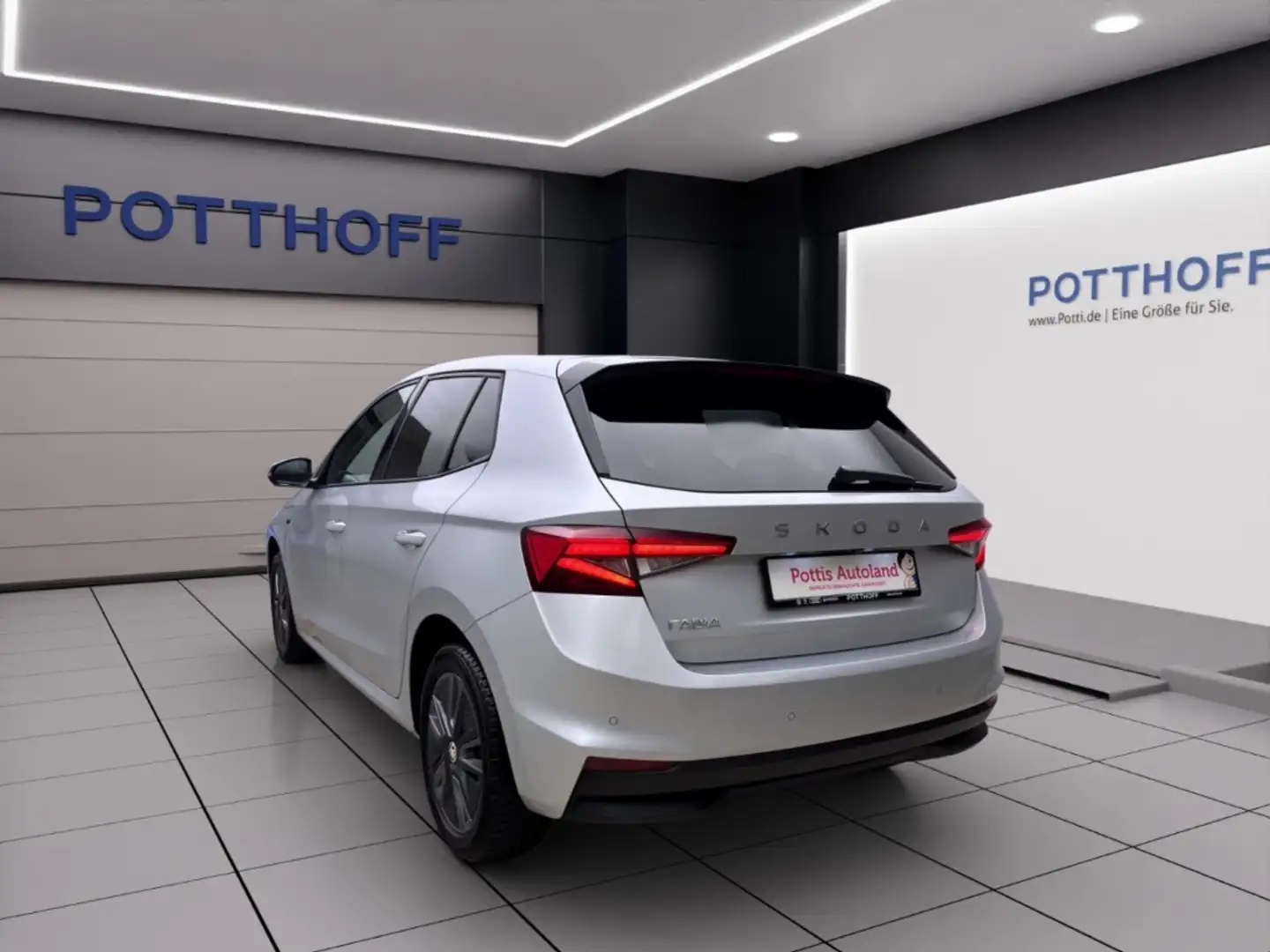 Skoda Fabia 1.0 TSI DSG SELECTION PANO NAVI SITZHZG ACC Silber - 2