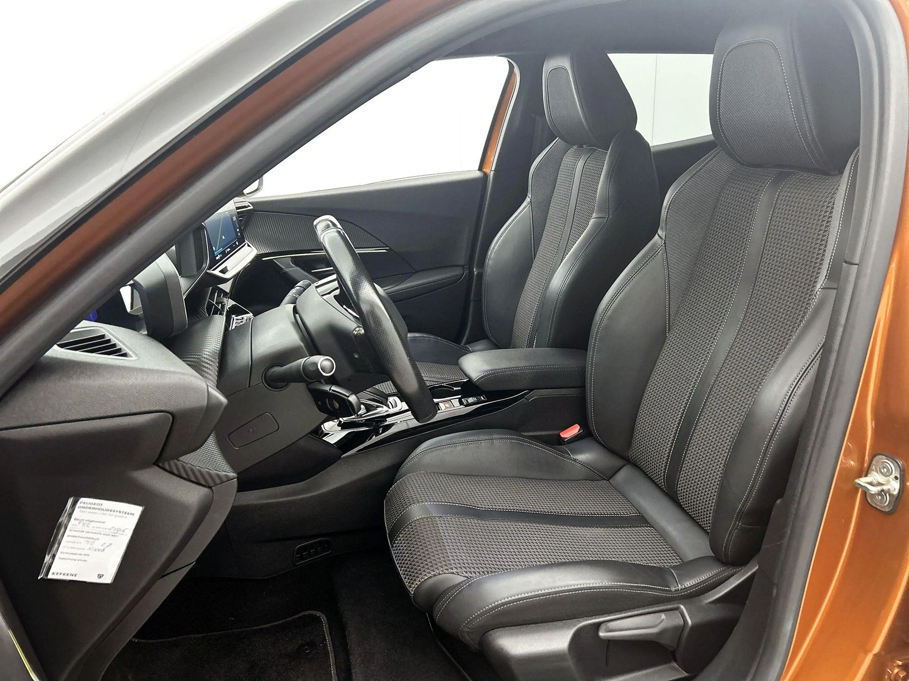 Peugeot e-2008 SUV EV GT 50 kWh 136pk | Accu 89% | 1-fase laden | — photo 11