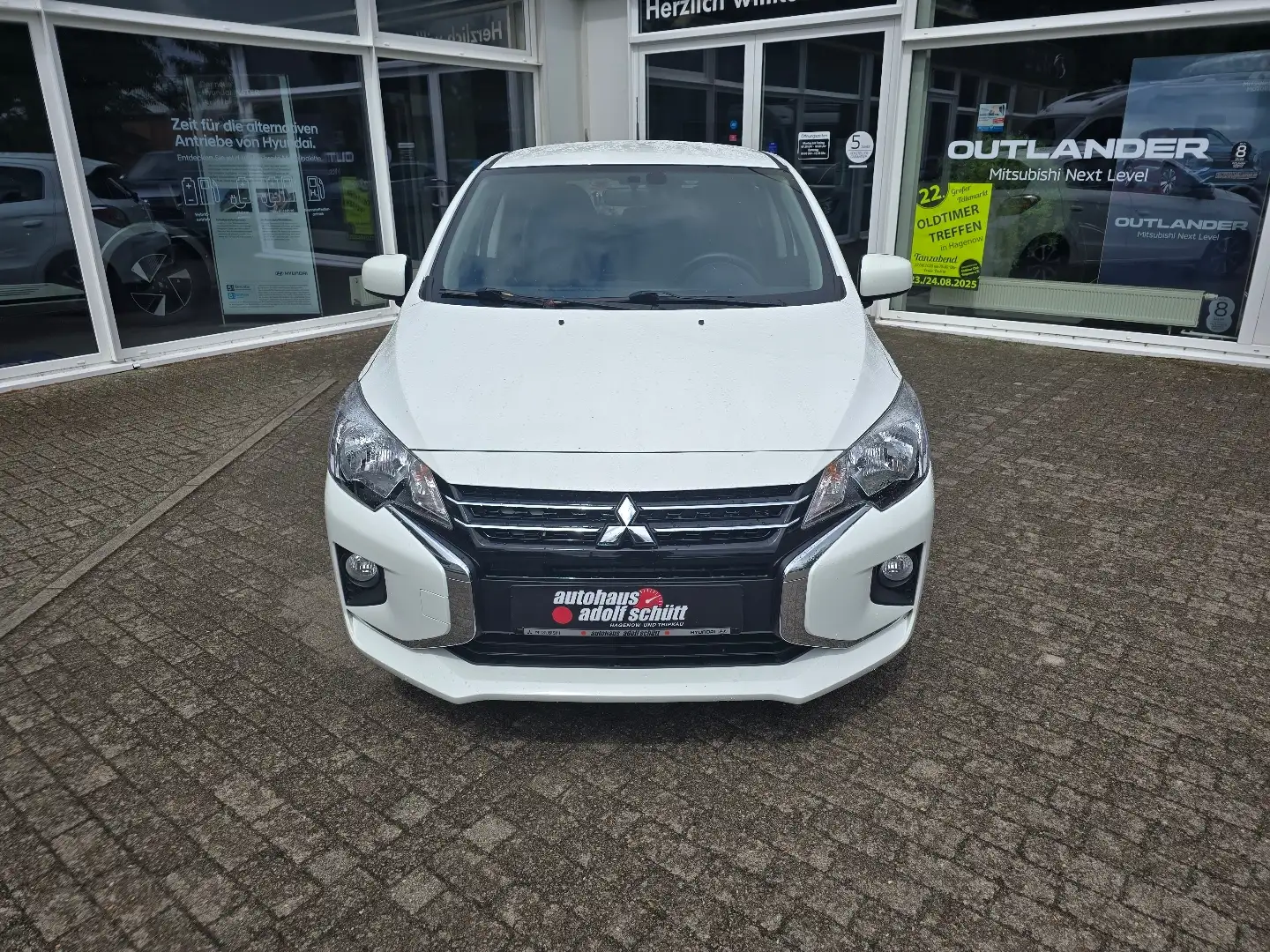 Mitsubishi Space Star Select+ 1.2 MIVEC ClearTec 5-Gang Weiß - 2