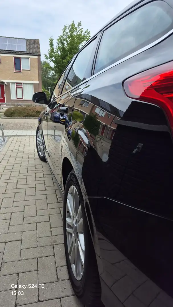 Ford Focus 1.0 EcoB. Titanium Zwart - 2