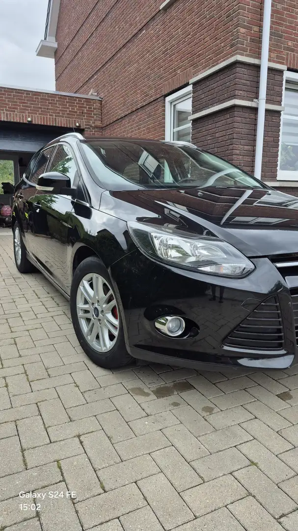 Ford Focus 1.0 EcoB. Titanium Zwart - 1