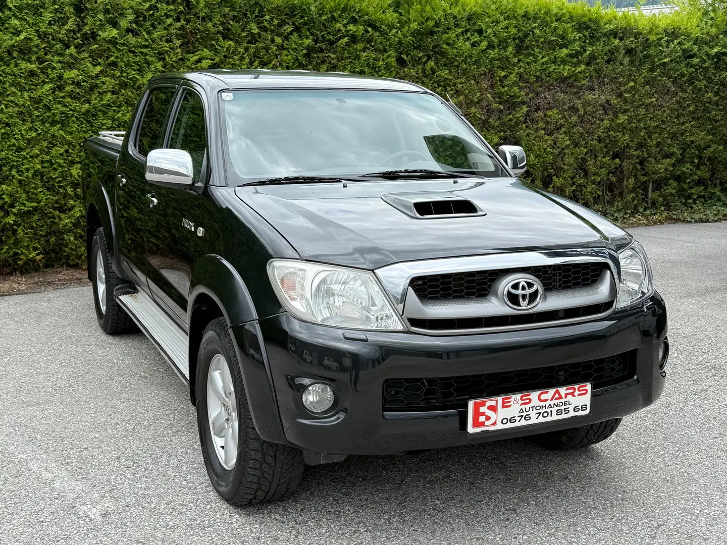 Toyota Hilux Double Cab Life 3,0d 4x4 Automatik *Picker|* Noir - 1