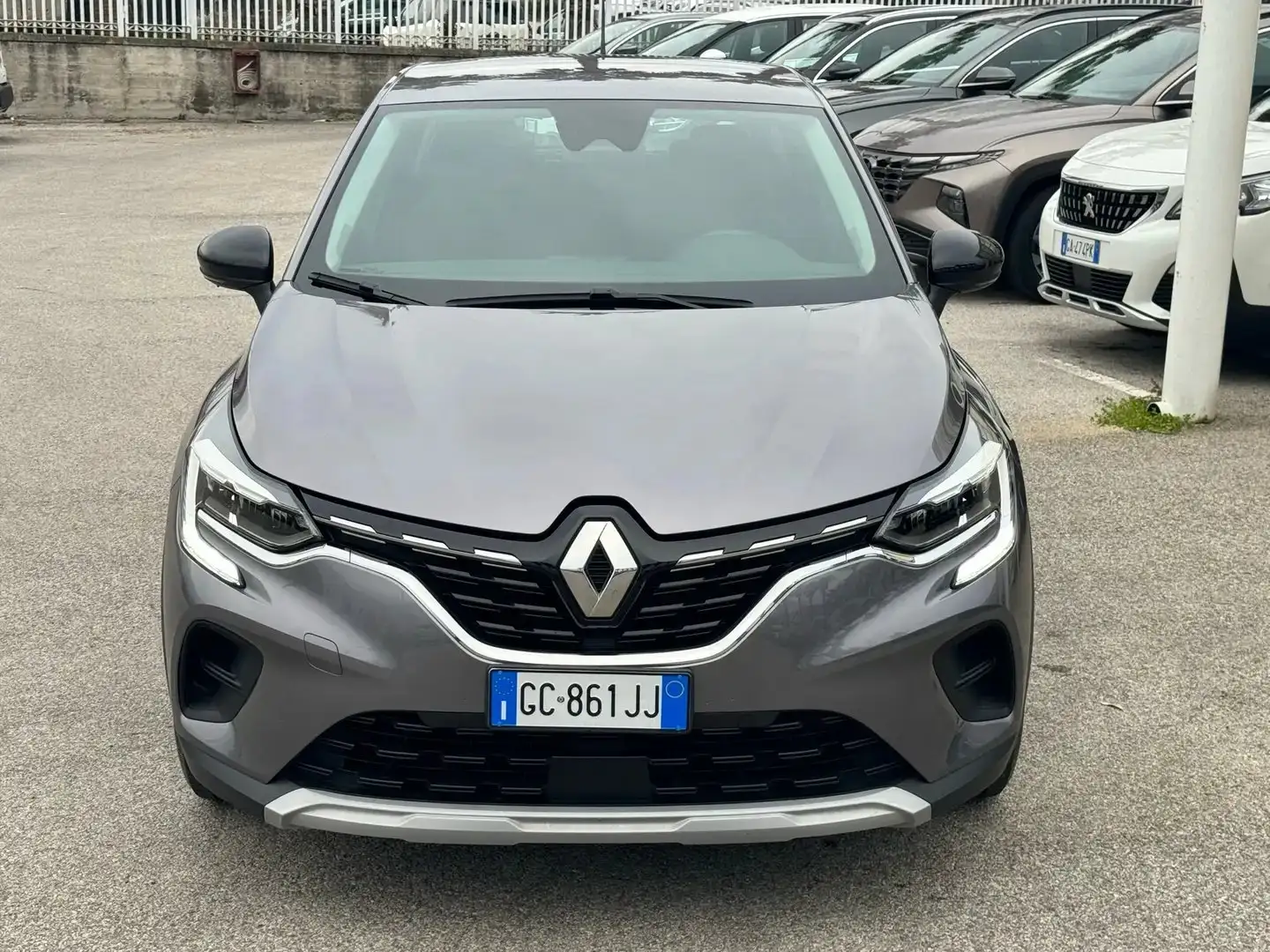 Renault Captur 1.5 blue dci Business 115cv edc Grigio - 2