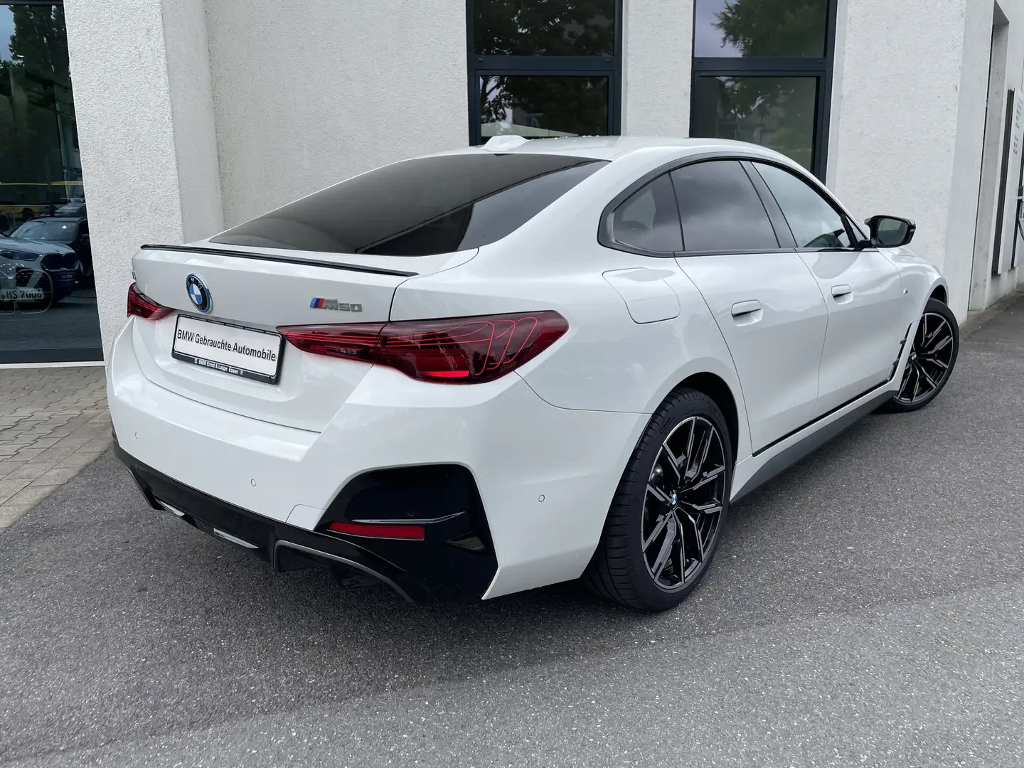 BMW i4 M50 xDrive GC M Sport Pro || H&K AHK Glasdach Bianco - 2