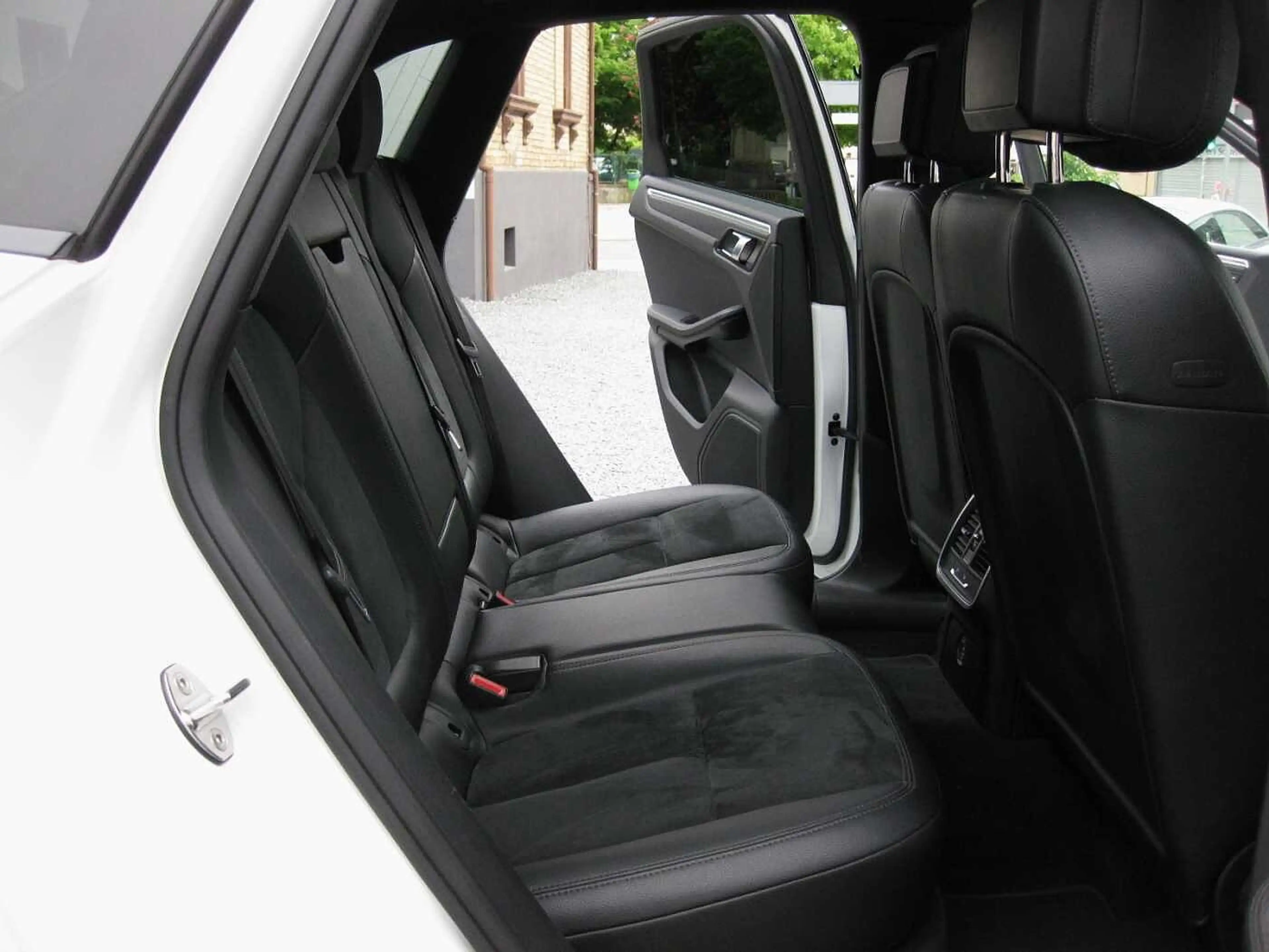 Porsche Macan PDK dt.Fzg. Top Ausst. — photo 9