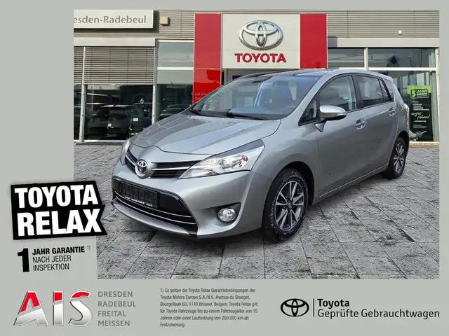 Toyota Verso 1.8 5-Sitzer Life AHK Pano SHZ Kamera