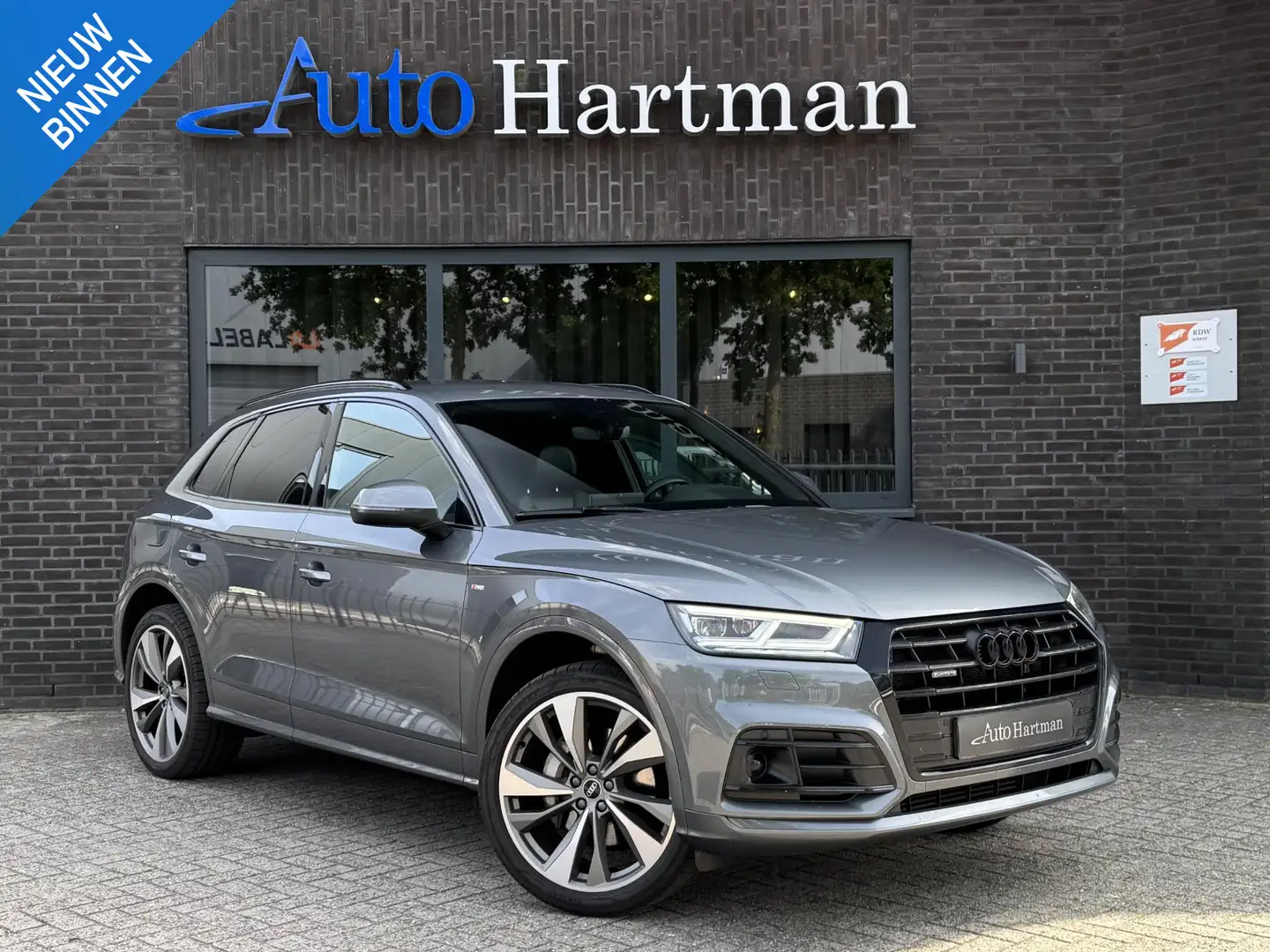 Audi Q5 55 TFSI e S-line Quattro ACC|MATRIX|KEYLESS|SFEERV Grijs - 1