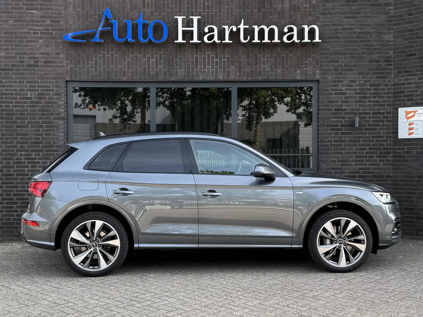 Audi Q5 55 TFSI e S-line Quattro ACC|MATRIX|KEYLESS|SFEERV Grijs - 2