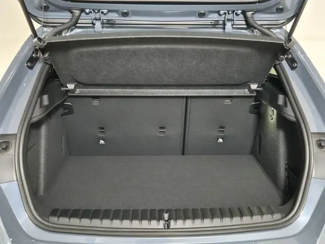 BMW 1 Series view 13