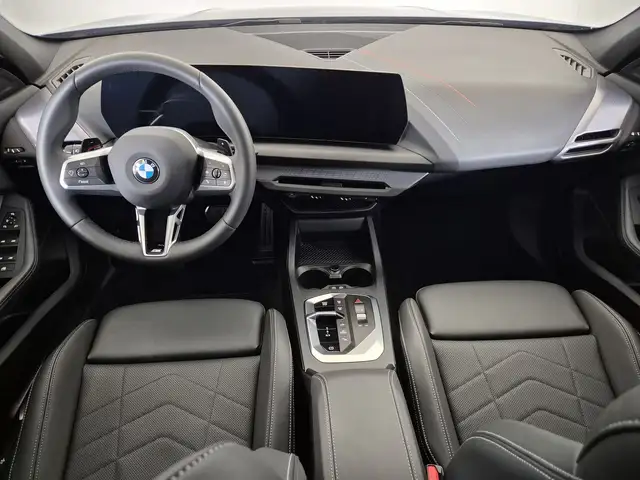 BMW 1 Series view 9