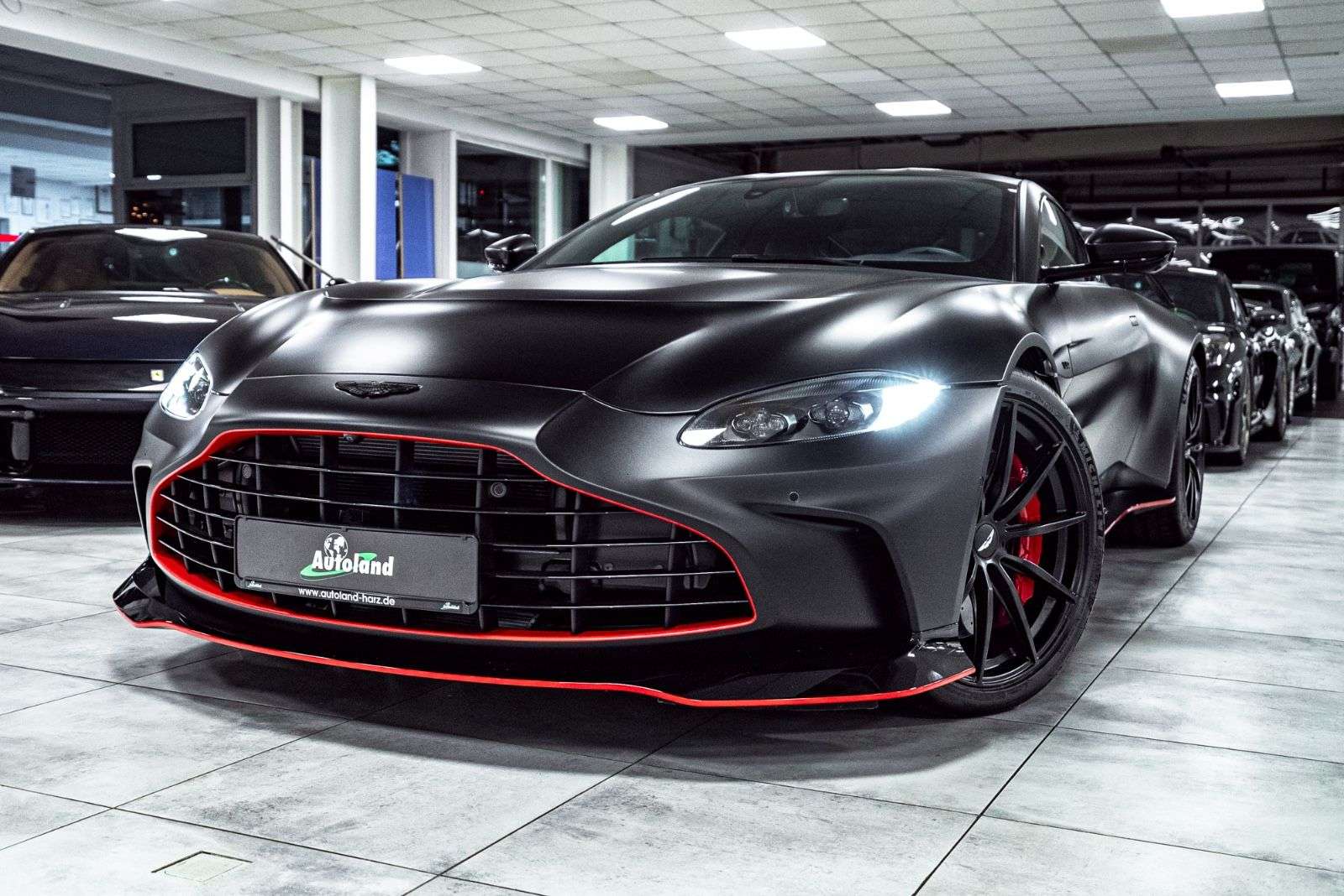 Second hand Aston Martin V12 Vantage 