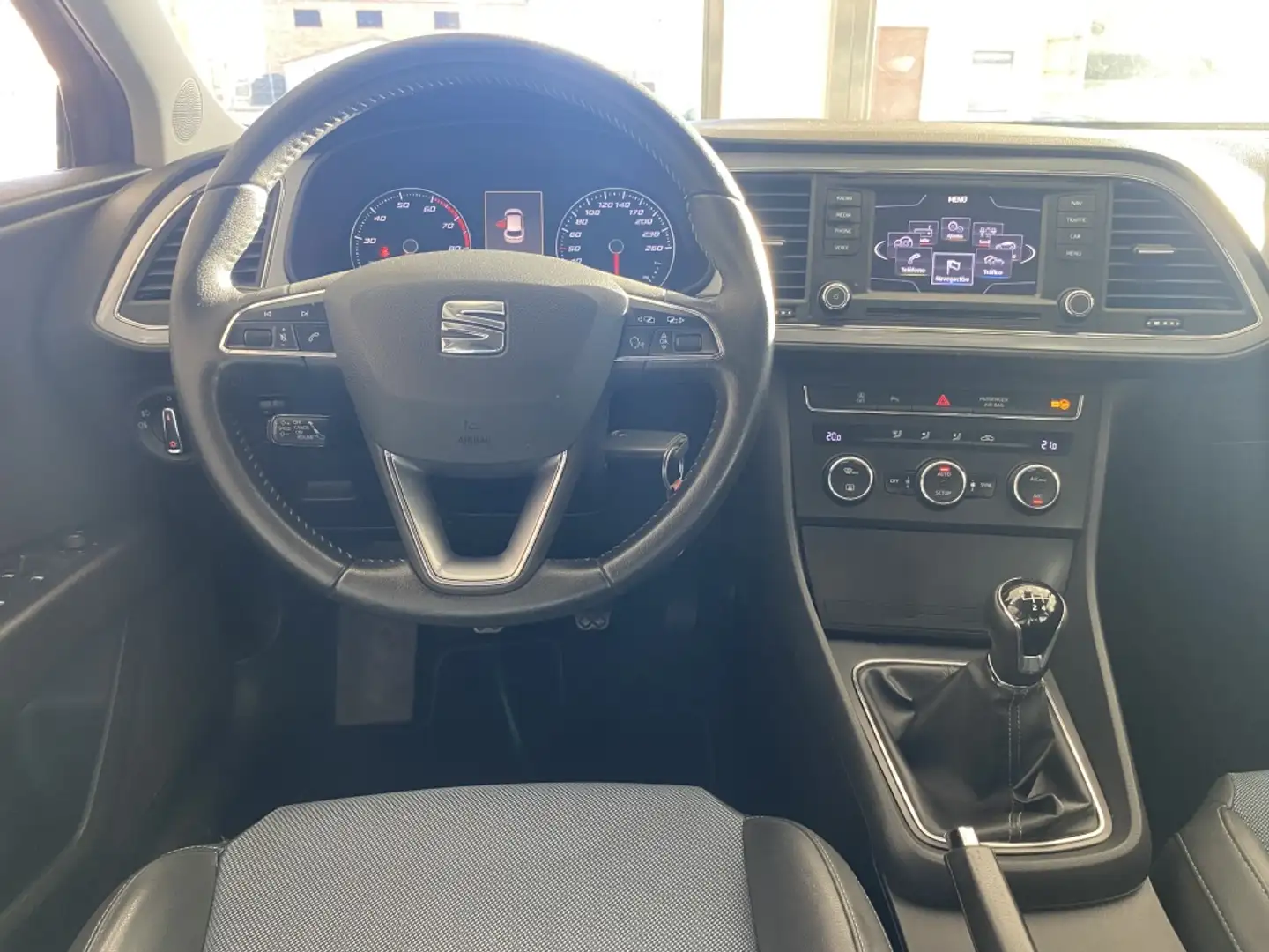 SEAT Leon 1.4 TSI S&S Style 125 Gris - 2