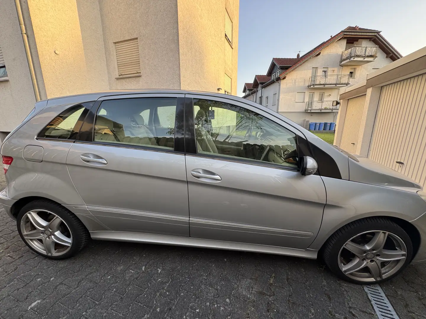Mercedes-Benz B 170 Beige Interior - 2