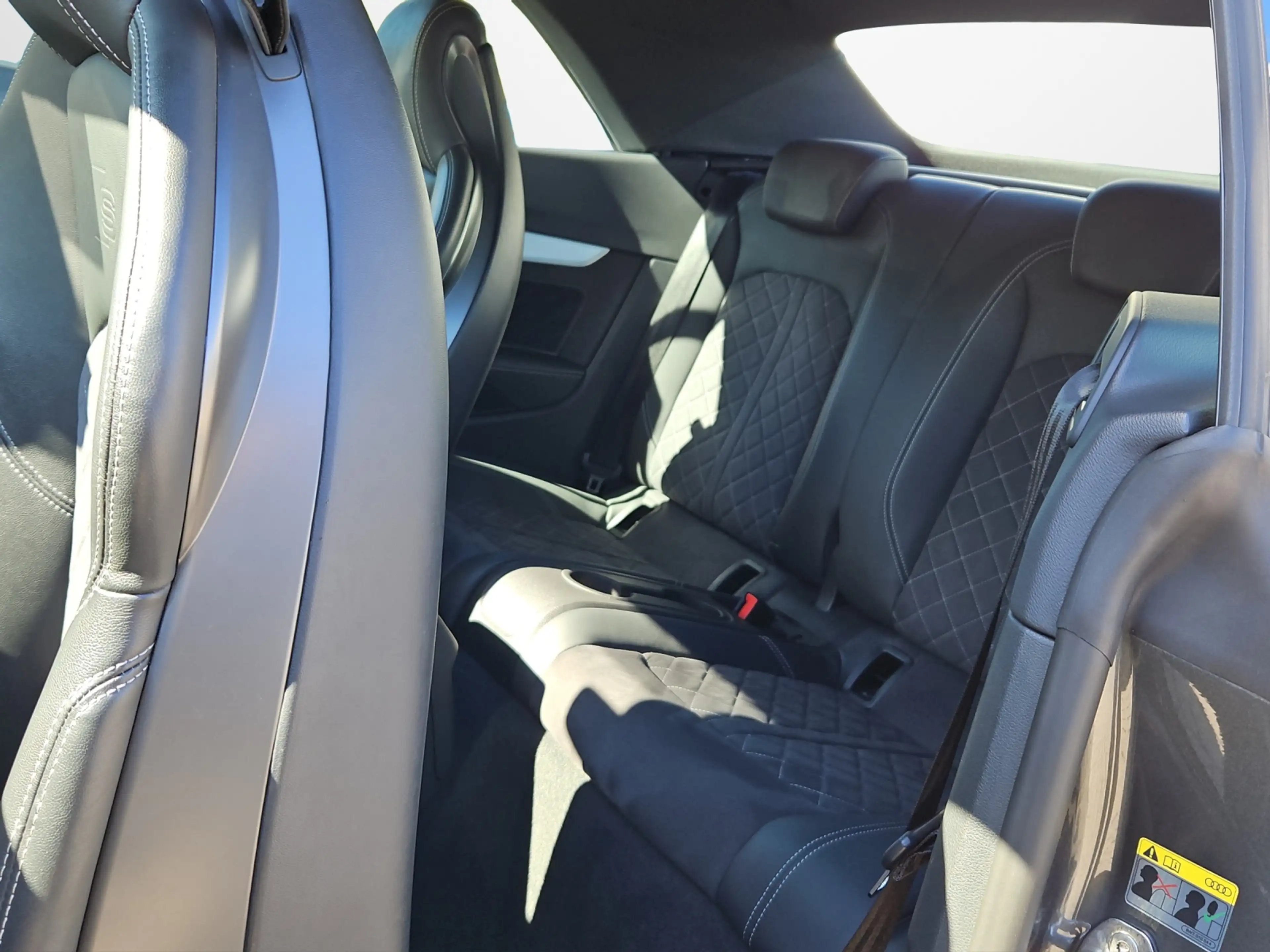 Audi A5 Cabrio 40 TFSI S tronic S line NaviPlus Matrix ... — photo 11