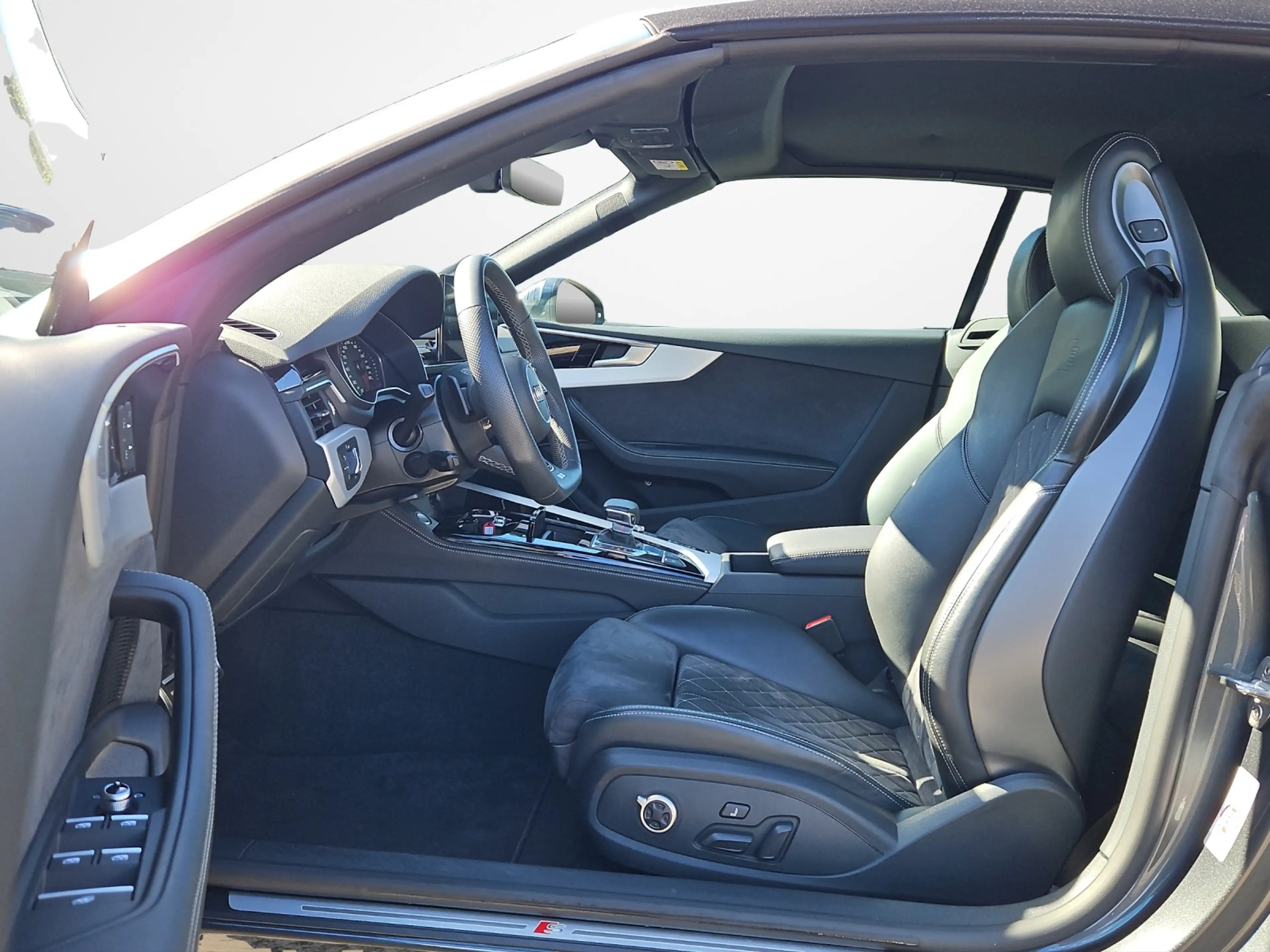 Audi A5 Cabrio 40 TFSI S tronic S line NaviPlus Matrix ... — photo 7