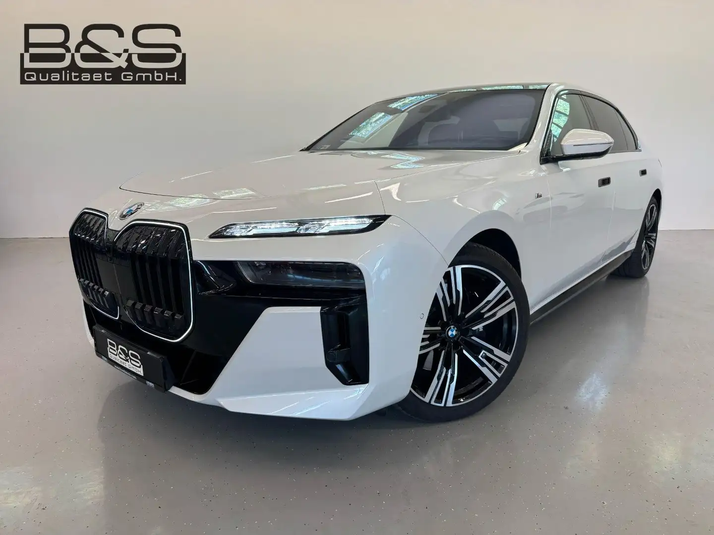 BMW 740 d xDrive MSport ACC,HUD,SKYL,B&W,SOFTCL,LUFT. Белый - 1