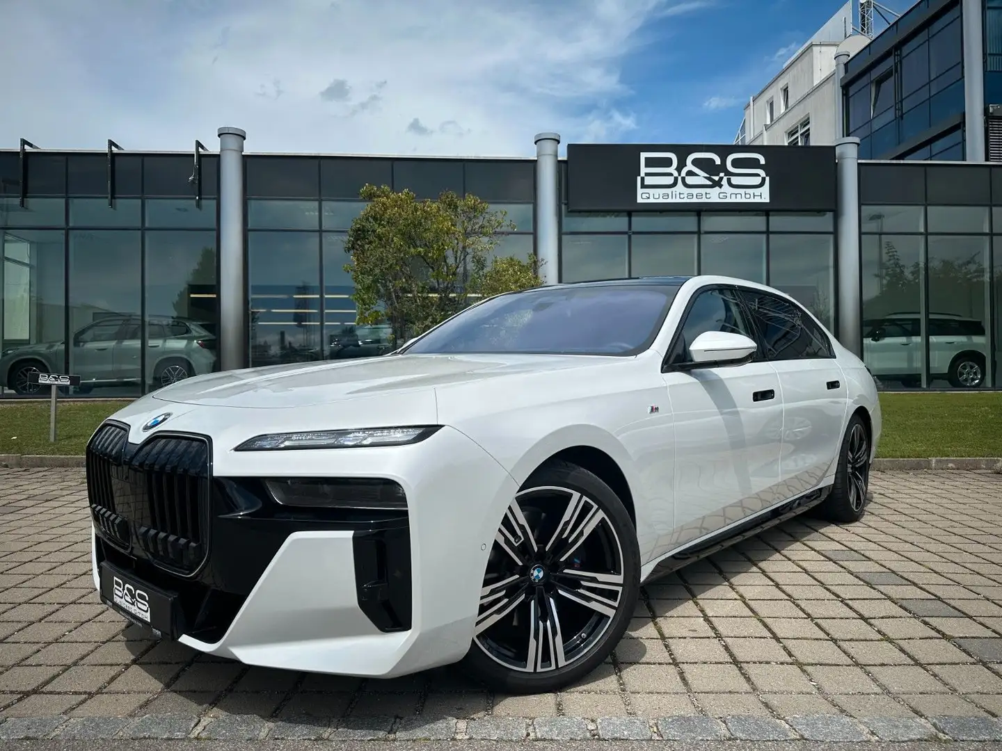 BMW 740 d xDriveMSport ACC,HUD,SKYL,B&W,SOFTC,LUFT,TV Alb - 1