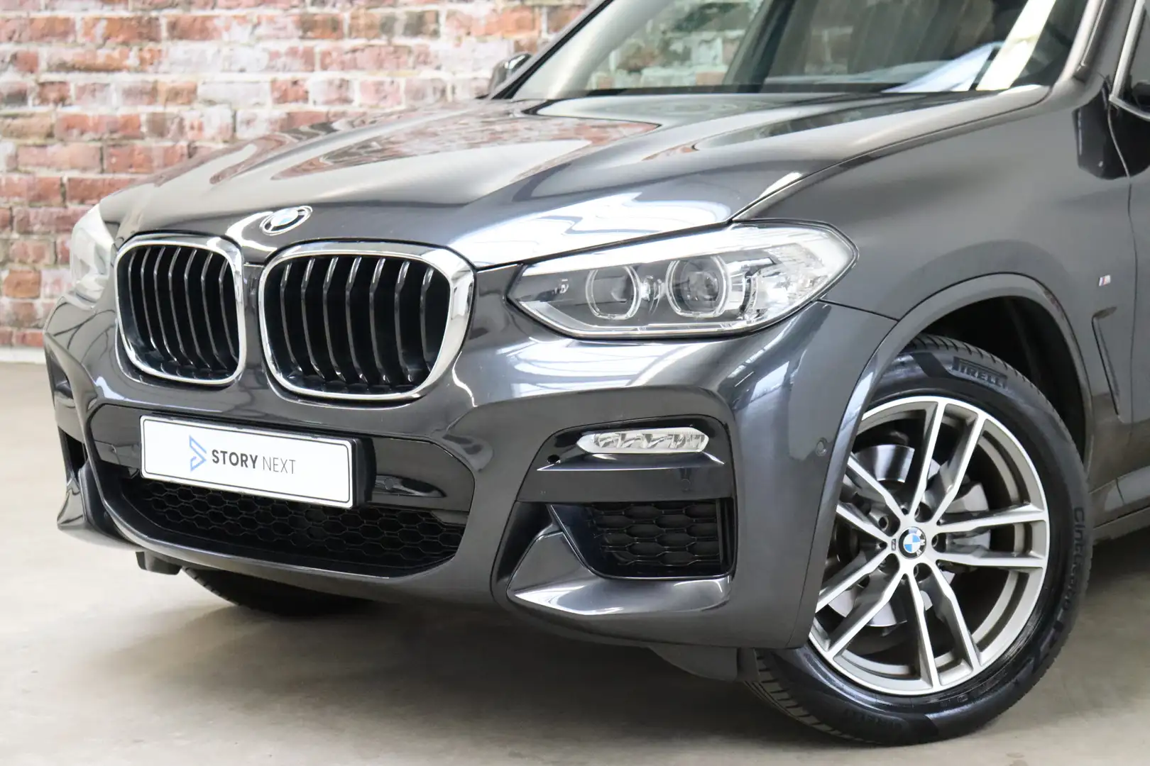 BMW X3 xDrive20i High Executive M Sport Pakket Automaat / Grijs - 2
