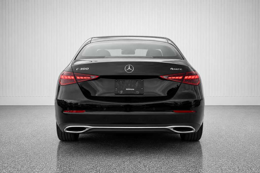 2024 Mercedes-Benz C-Class C 300 | CLEAN CARFAX | LEATHER — снимка 1