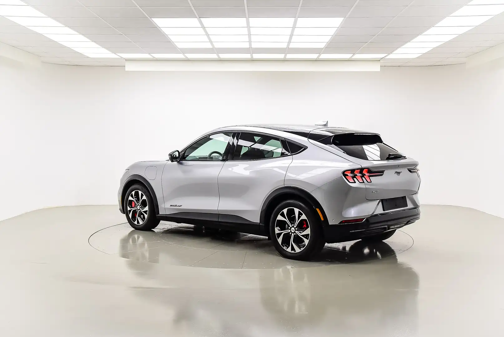 Ford Mustang Mach-E AWD Eletttrico Extended 370CV Premium Grigio - 2