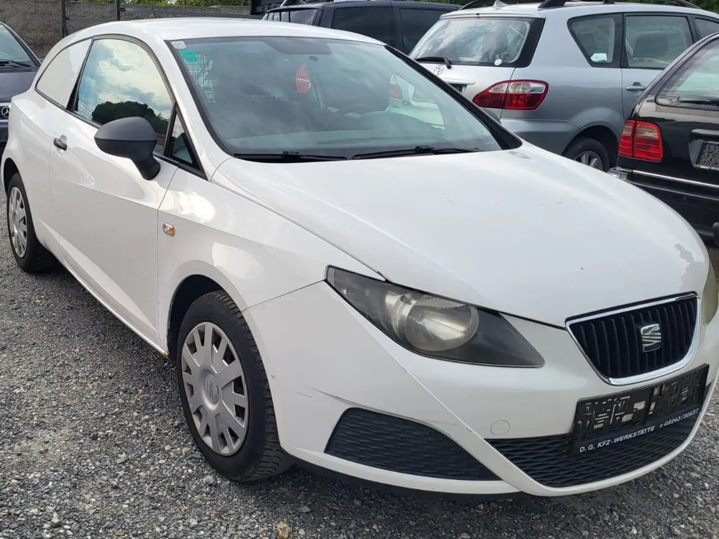 SEAT Ibiza Ibiza 1.besitz 1,2 benzin Kastenwagen Weiß - 1