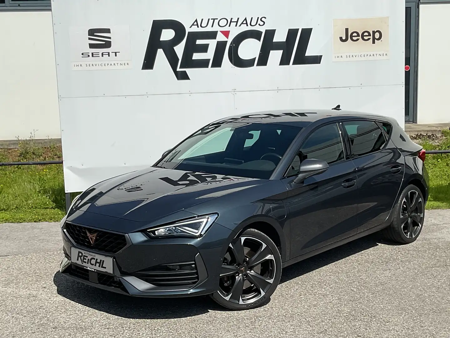 CUPRA Leon Basis e-Hybrid Grau - 2