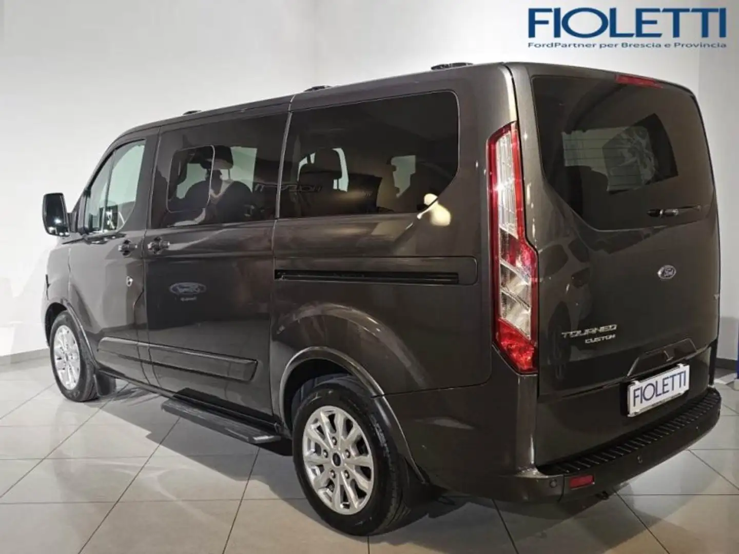 Ford Tourneo Custom 320 2.0 TDCI 130CV MHEV PC TITANIUM - 2