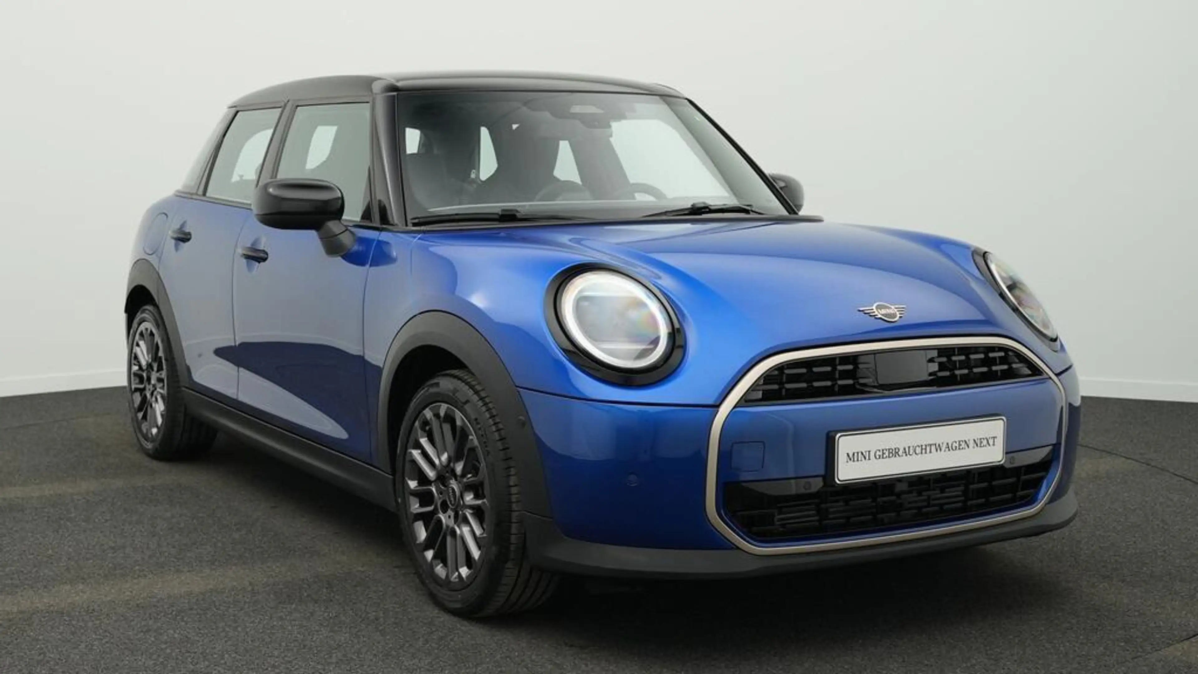 MINI Cooper C Favoured Trim — photo 14