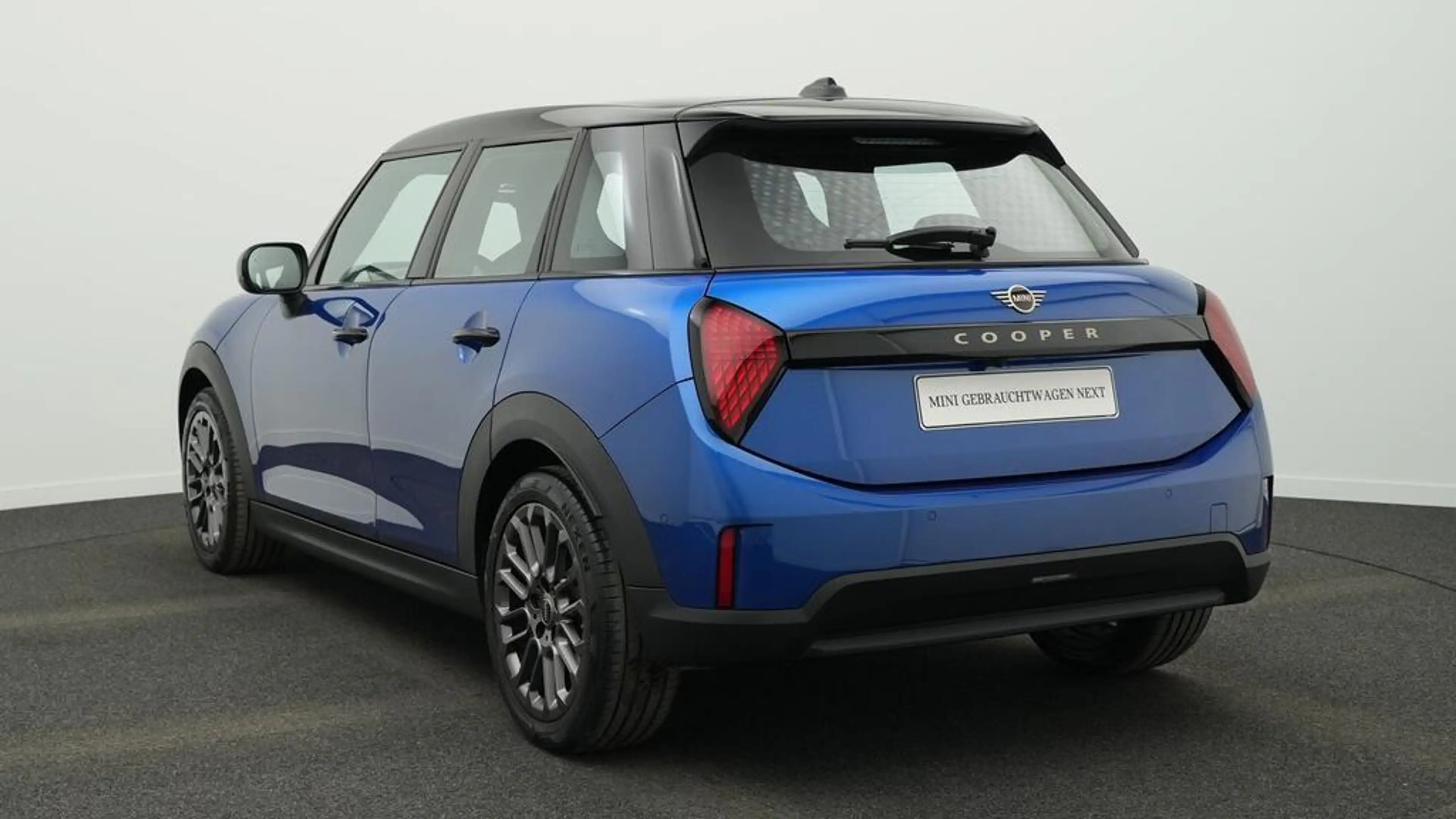 MINI Cooper C Favoured Trim — photo 6